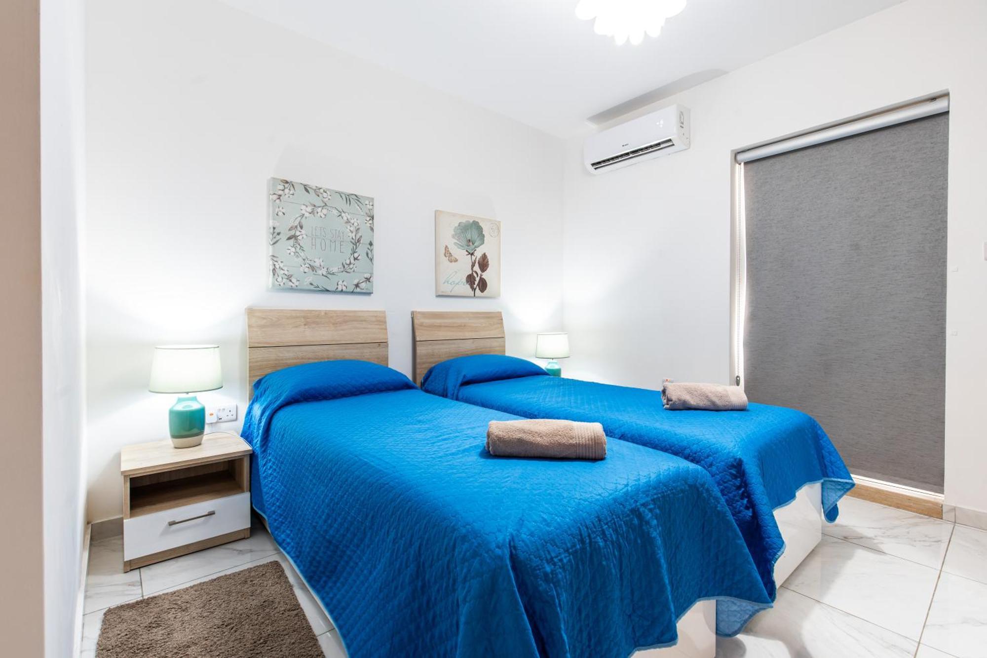 セント・ポールズ・ベイPoseidon Court Penthouse Superiorアパートメント エクステリア 写真